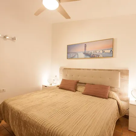 2 Bedroom 'the Bungalow' With Private Heated Pool. Villa